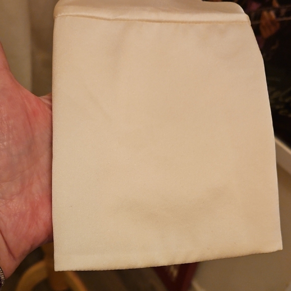 Elegant Cream Mini Dress - Picture 4 of 8